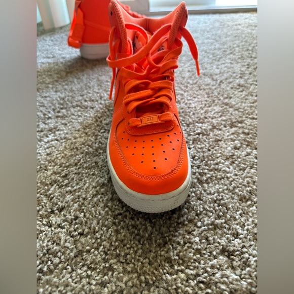 Neon orange NIKE AIR FORCE 1 HIGH LV8 (GS) "JUST DO IT" size 8 - Picture 12 of 16